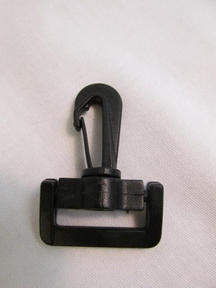 BLACK PLASTIC SWIVEL SNAP HOOK