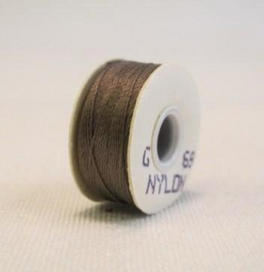 #69 G BOBBIN 752 TAUPE